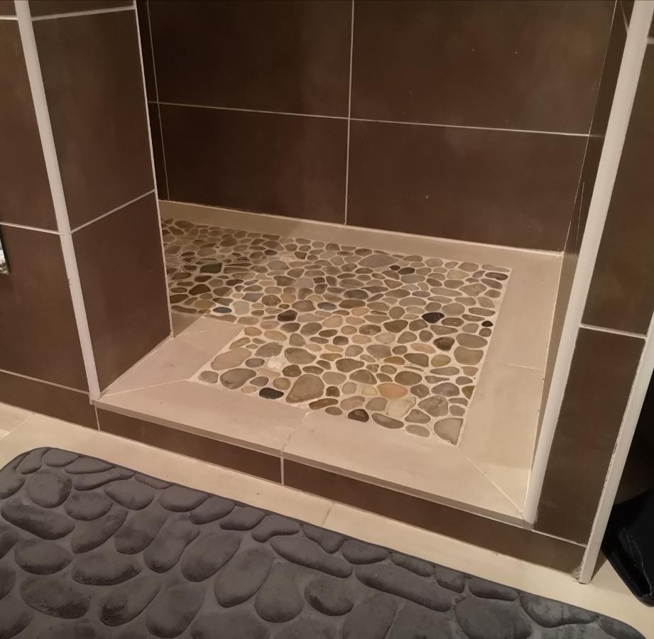 Un Instant Avec Vous Apartment Сан-Мартан-Бульон Екстериор снимка